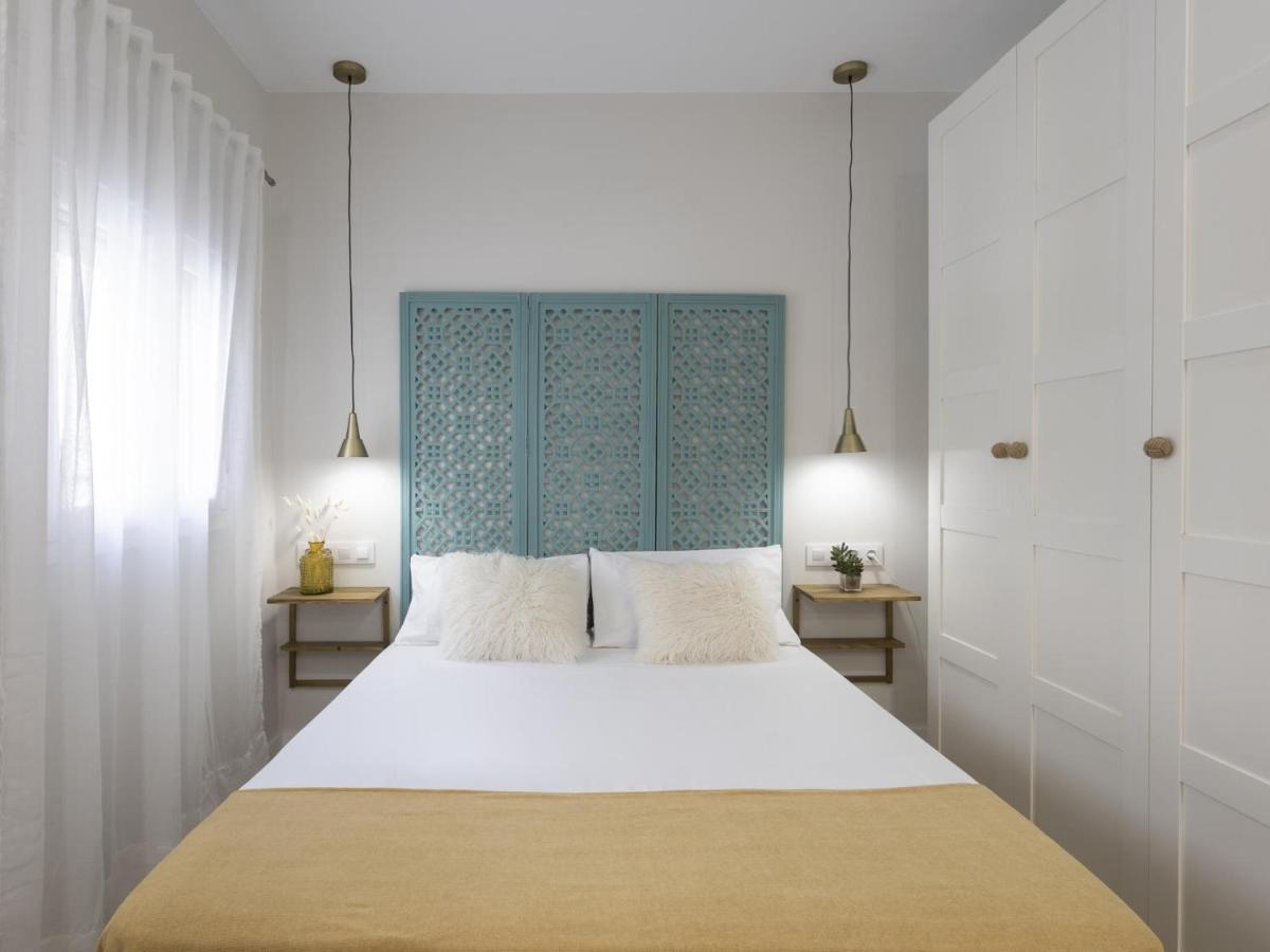 Beautiful Blue Triana Apartment Севилья Экстерьер фото