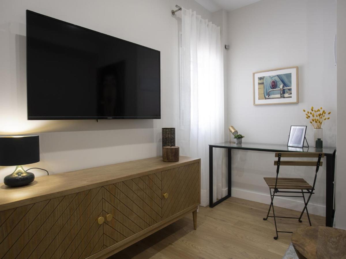 Beautiful Blue Triana Apartment Севилья Экстерьер фото