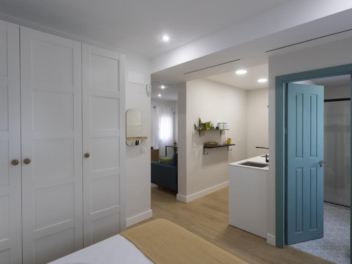 Beautiful Blue Triana Apartment Севилья Экстерьер фото