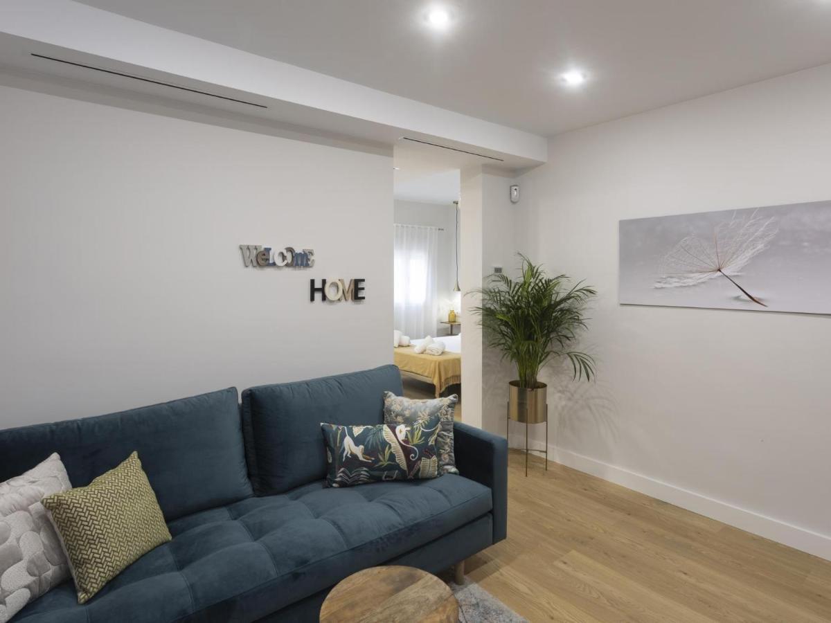 Beautiful Blue Triana Apartment Севилья Экстерьер фото