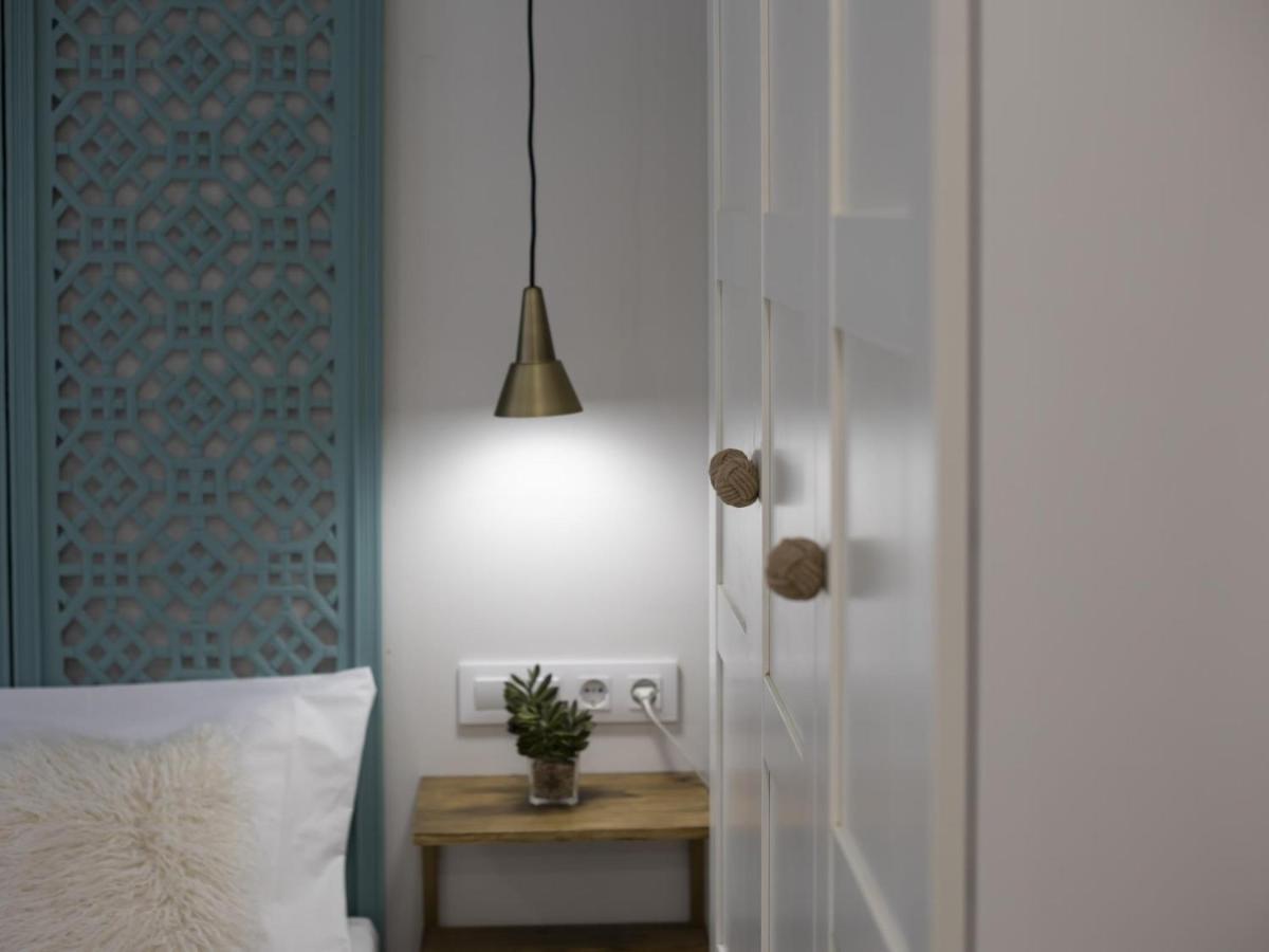 Beautiful Blue Triana Apartment Севилья Экстерьер фото