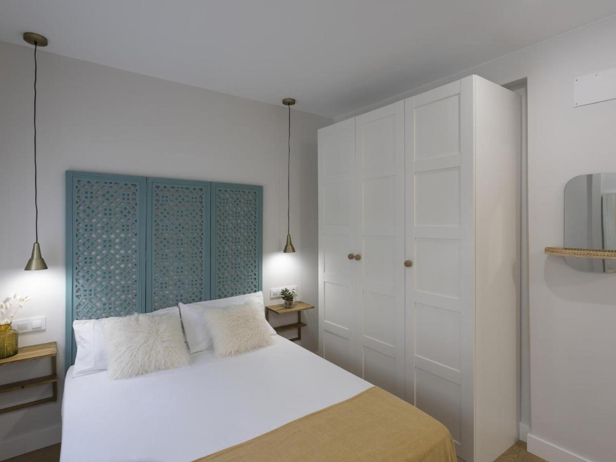 Beautiful Blue Triana Apartment Севилья Экстерьер фото